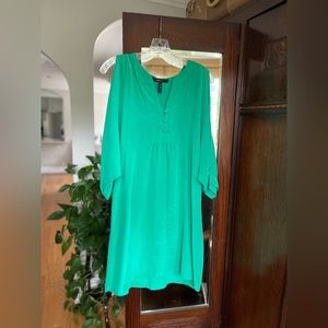 Fantastic 100% Silk Mini Dress with shoulder cut-outs. Size small / 4-8.